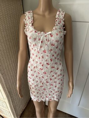 Lovely Day Lace Dress Size small